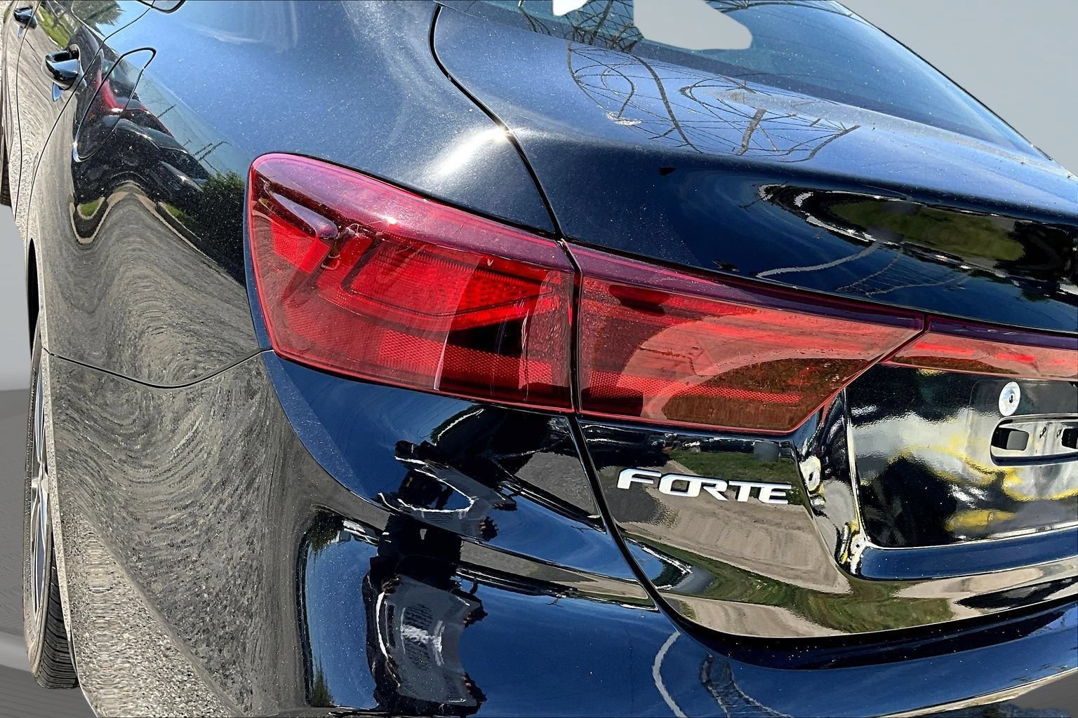 Used 2024 Kia Forte LXS FWD image 25
