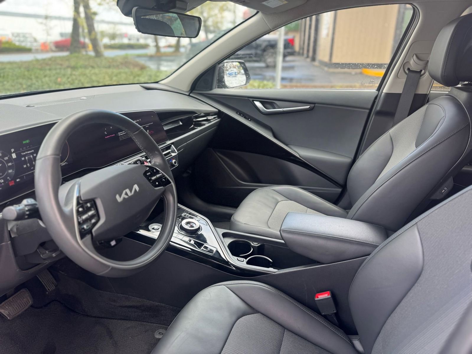 Used 2023 Kia Niro Wind w/ Wind Preserve Package FWD image 10