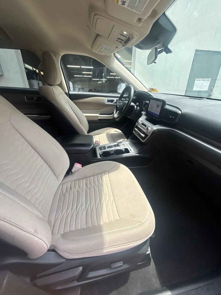 Used 2020 Ford Explorer XLT RWD image 24