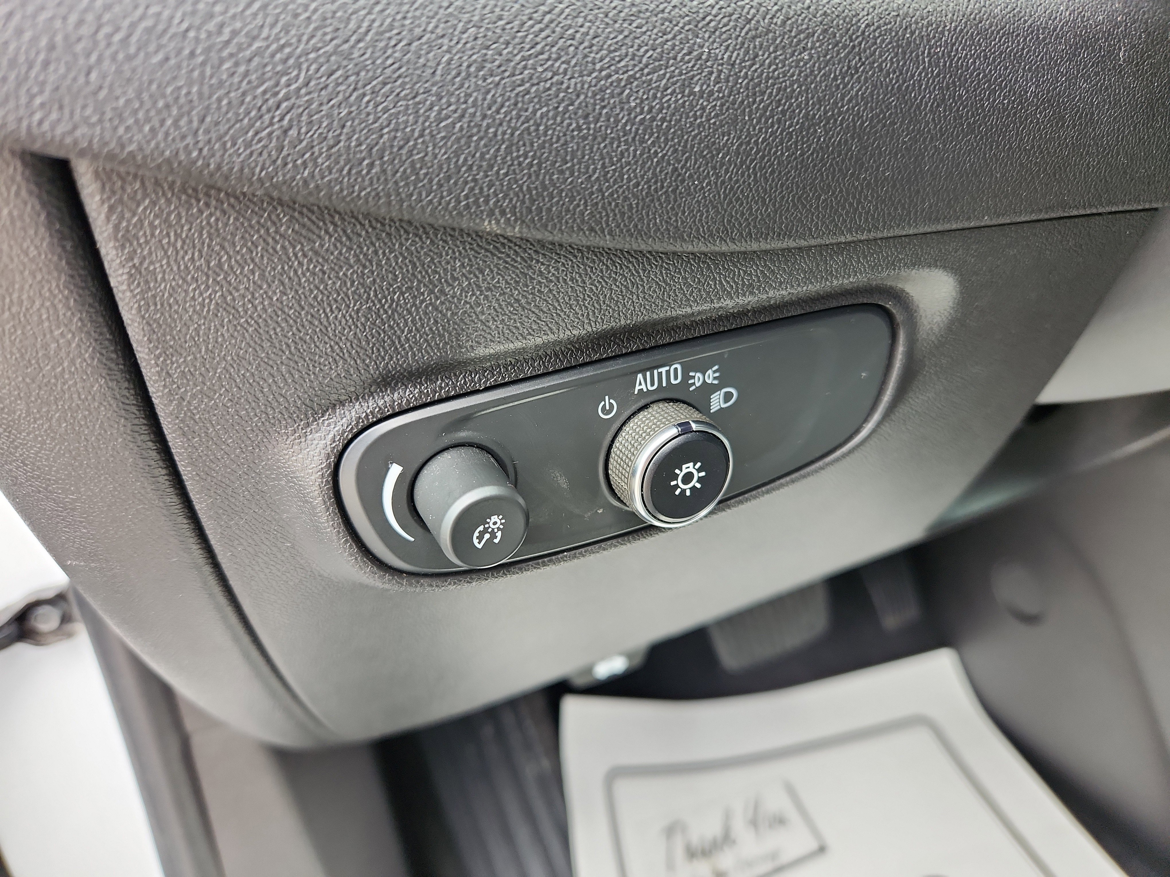 Used 2024 Chevrolet Equinox LT image 27