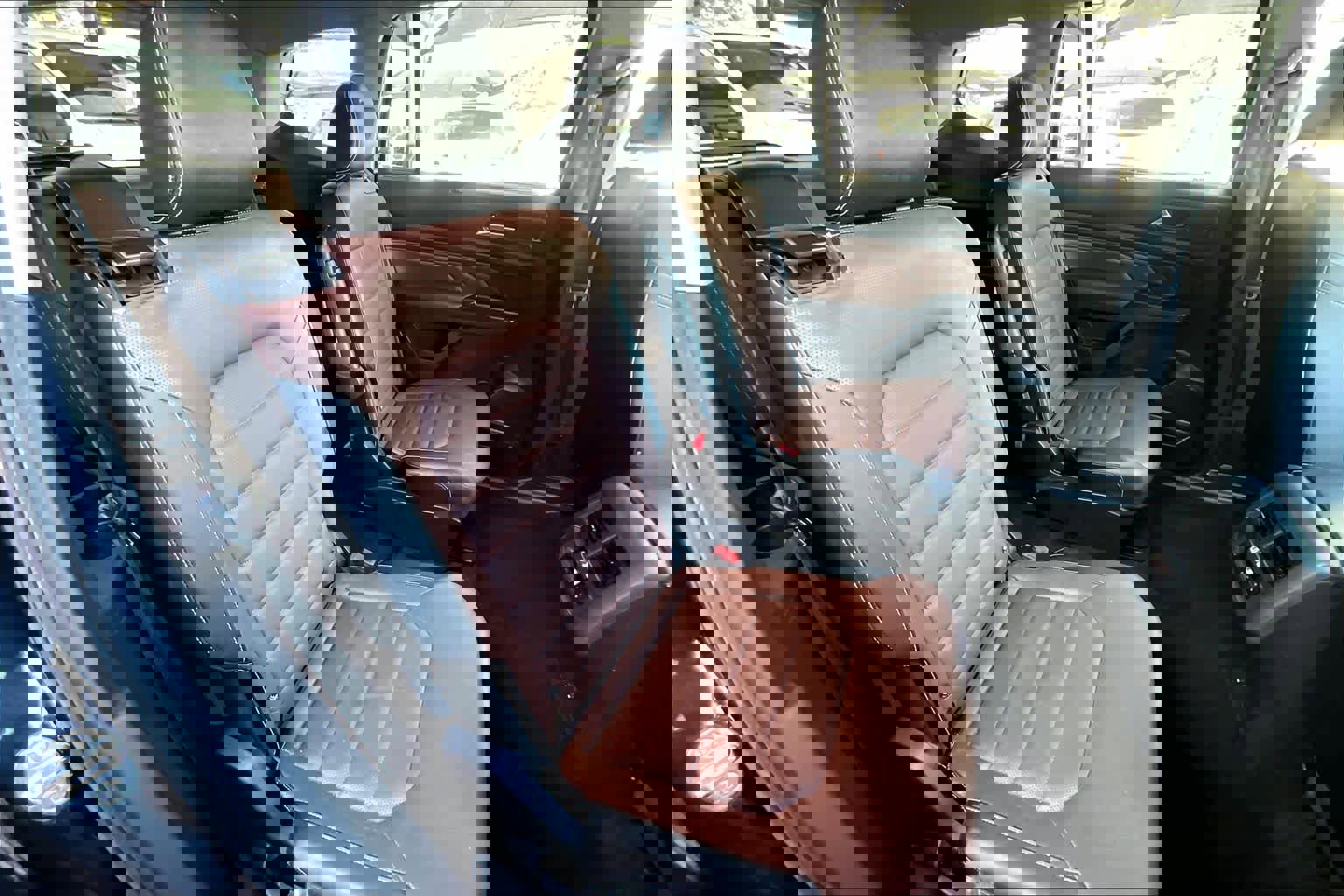 Used 2021 Volkswagen Atlas SEL Premium image 20