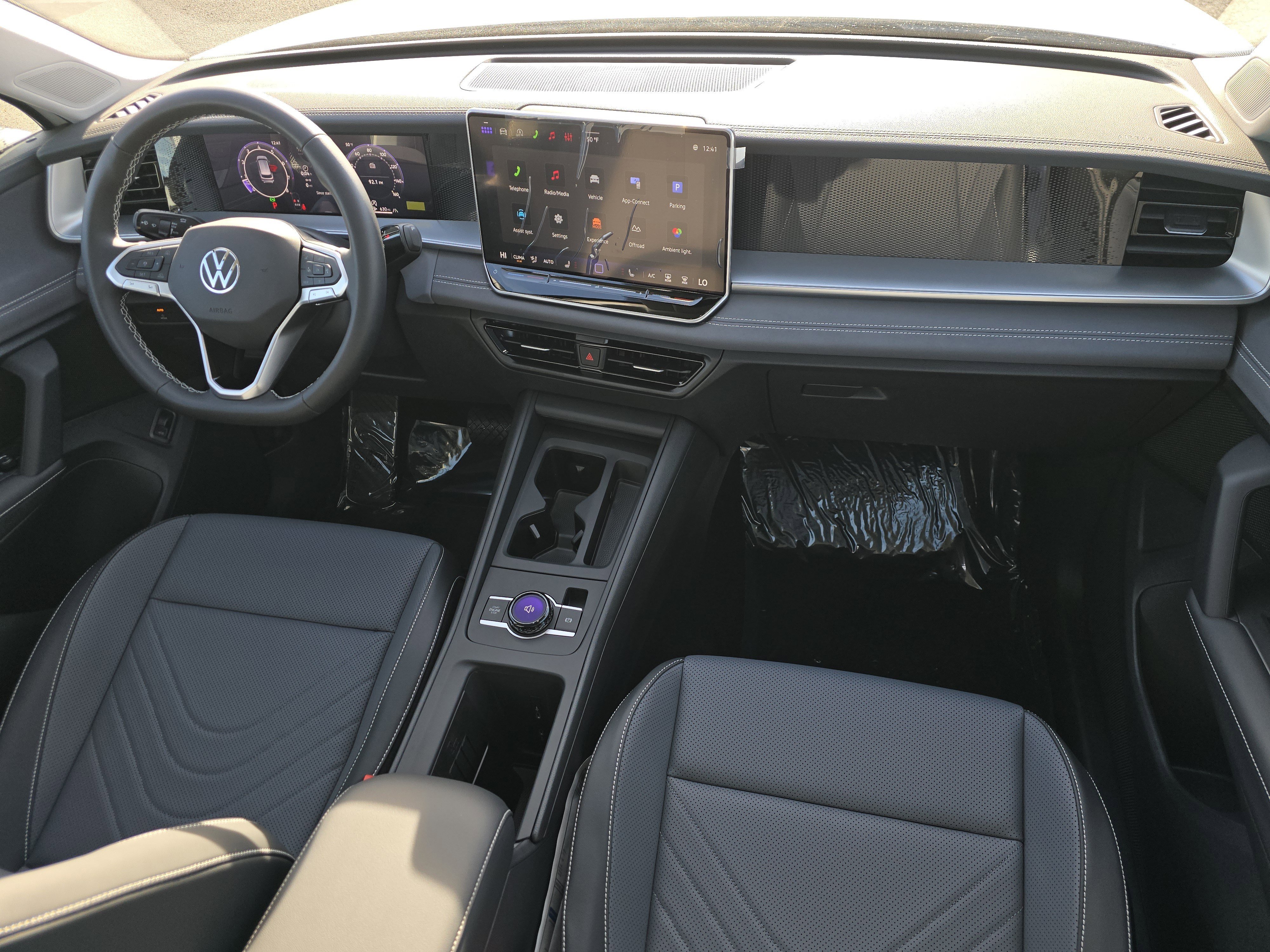 New 2026 Volkswagen Tiguan SE image 18