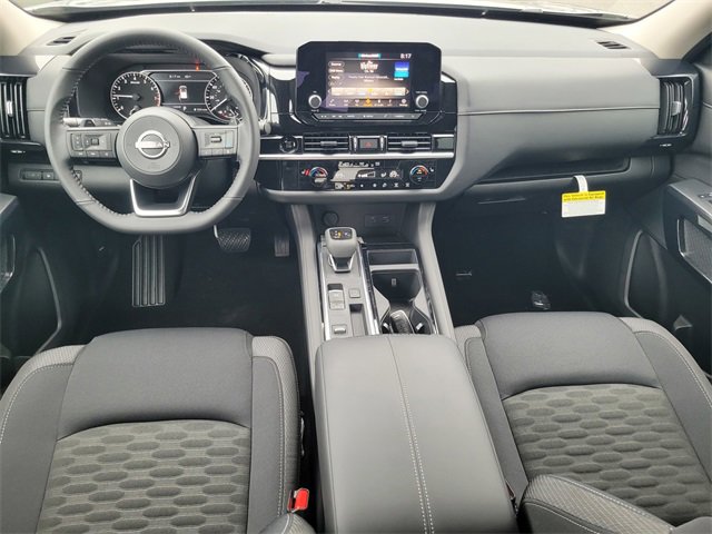 New 2025 Nissan Pathfinder SV image 10