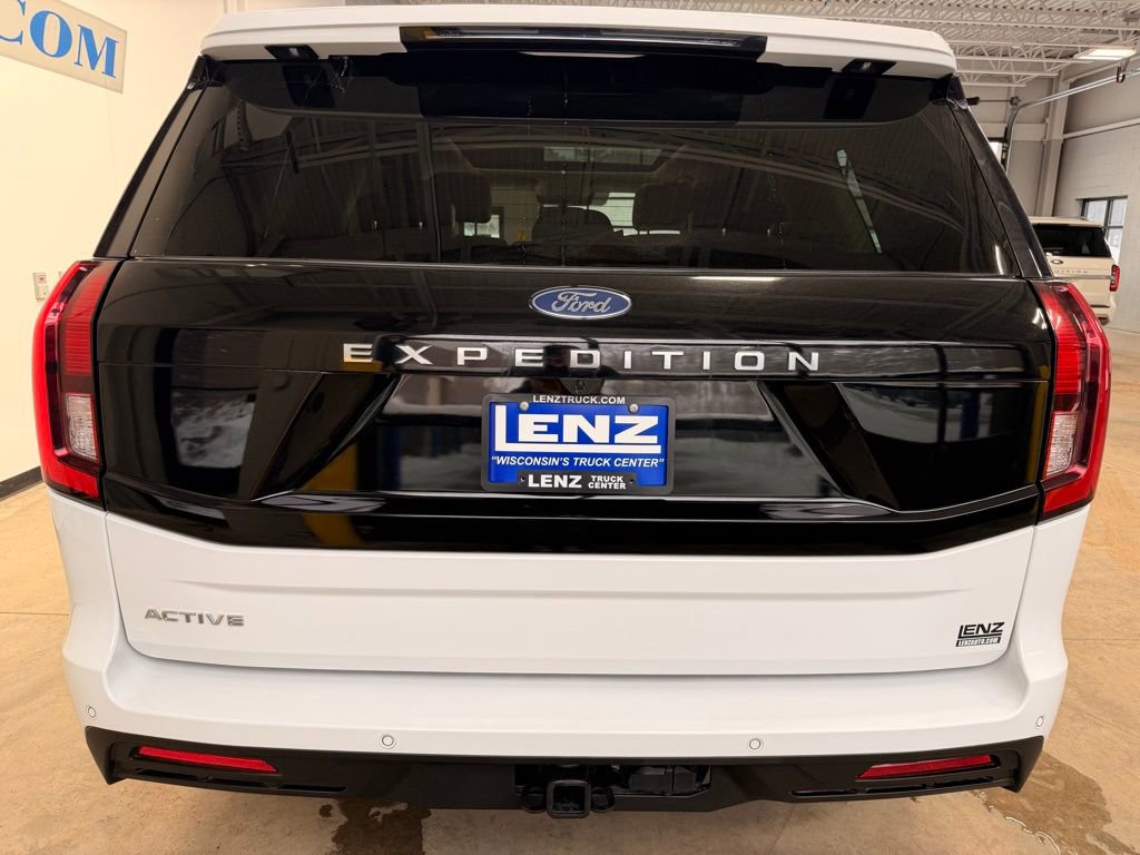 Used 2025 Ford Expedition Active image 6