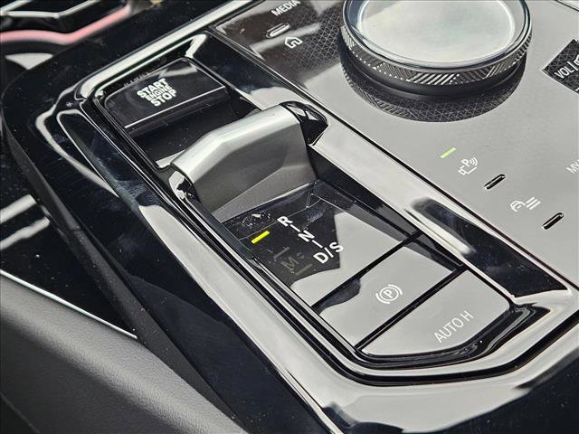 Used 2026 BMW 530i w/ M Sport Package image 14