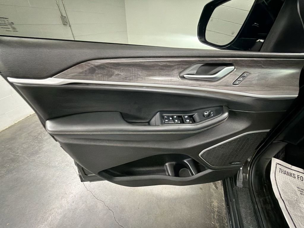 Used 2021 Jeep Grand Cherokee L Limited w/ Trailer Tow Group (B) image 23