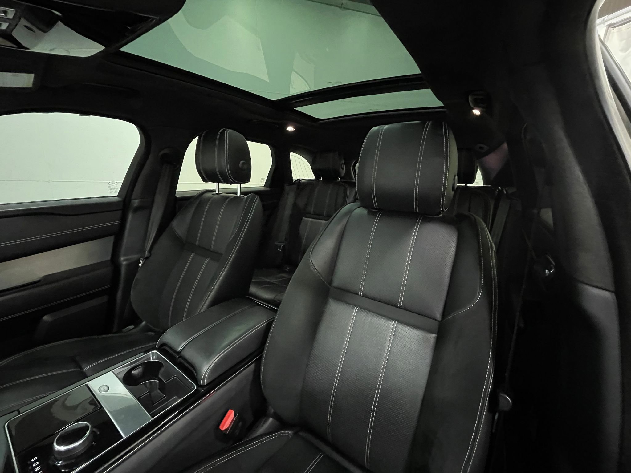 Used 2020 Land Rover Range Rover Velar R-Dynamic S image 14