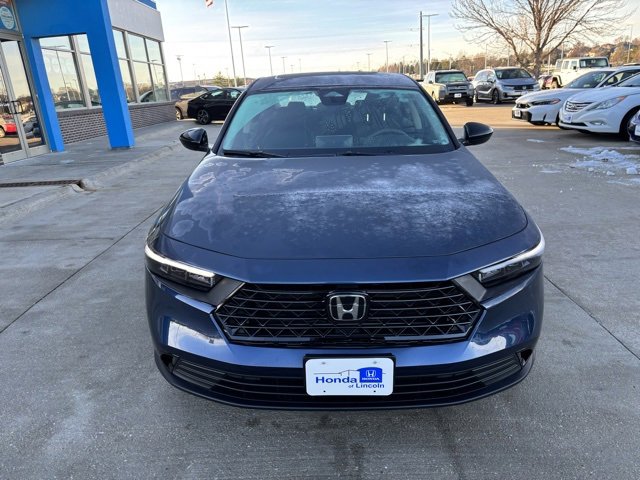 Certified 2025 Honda Accord SE image 2