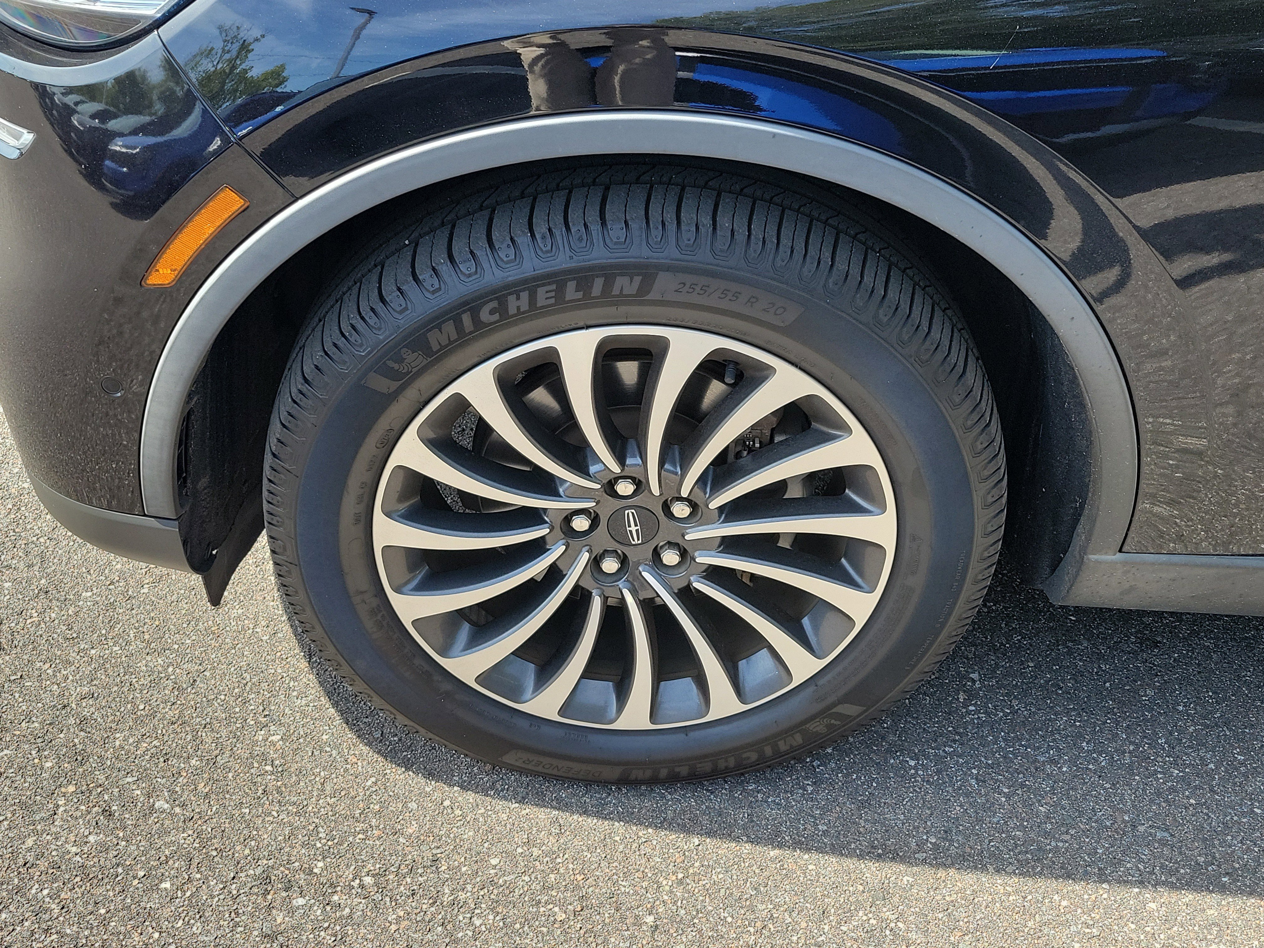 Used 2022 Lincoln Aviator Reserve RWD image 37