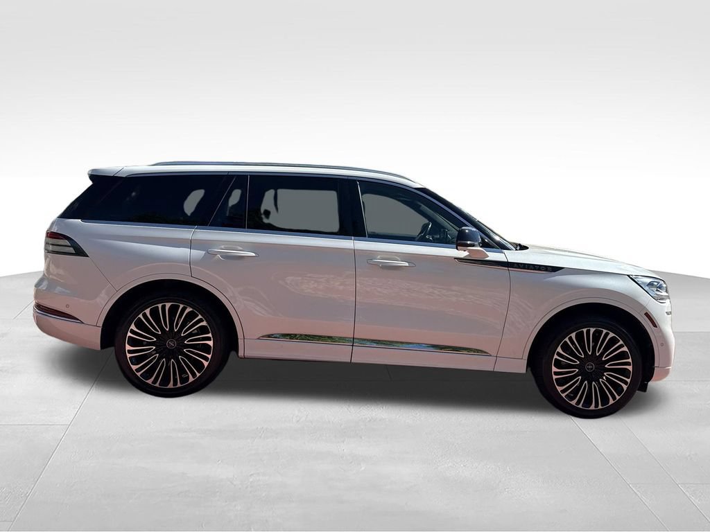 Used 2023 Lincoln Aviator Black Label w/ Dynamic Handling Package AWD/4WD image 9