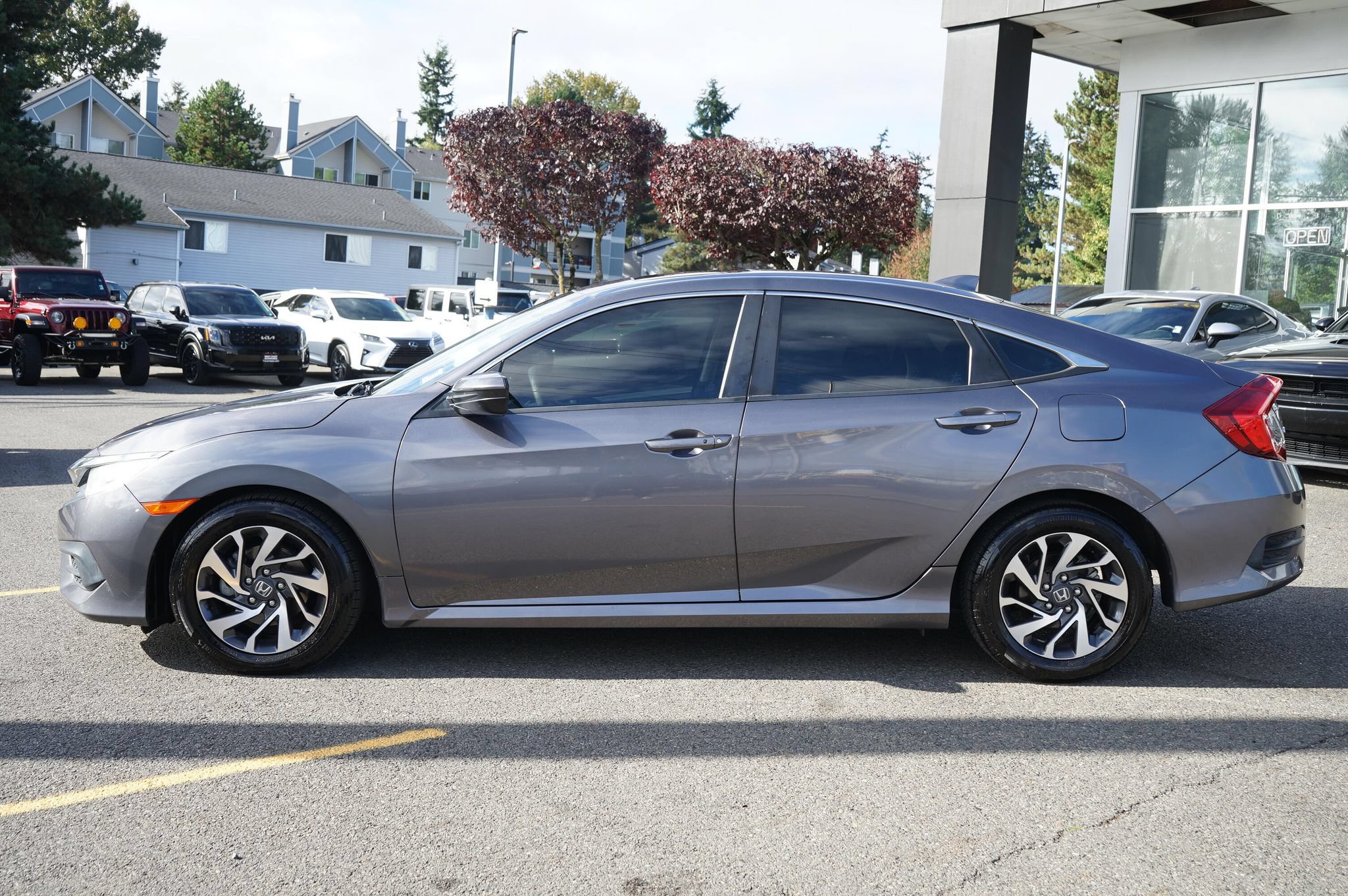Used 2017 Honda Civic EX image 2