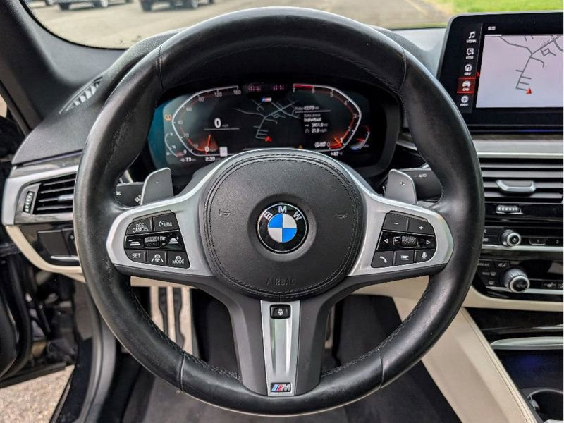 Used 2022 BMW 530i xDrive w/ M Sport Package AWD/4WD image 19