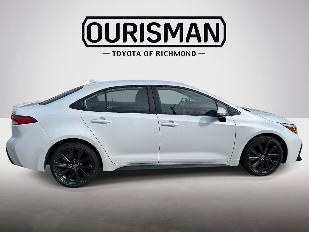 Certified 2025 Toyota Corolla SE w/ Convenience Package image 8