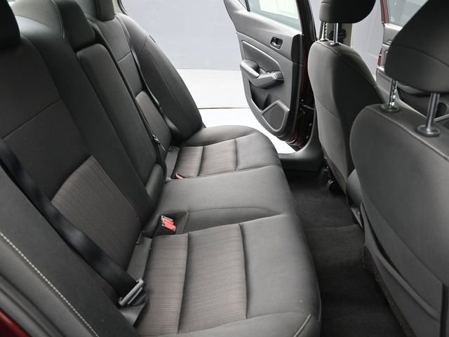 Used 2024 Nissan Altima 2.5 SV image 16