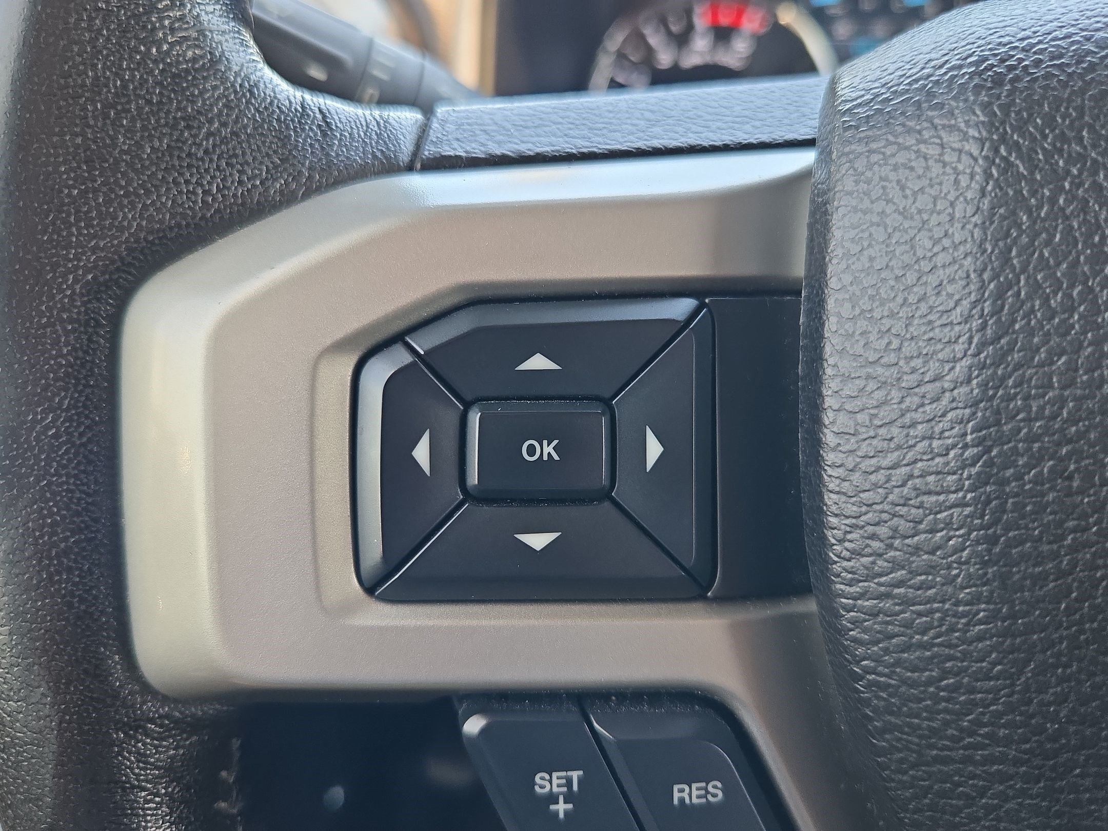 Used 2017 Ford F350 Lariat w/ FX4 Off-Road Package AWD/4WD image 17