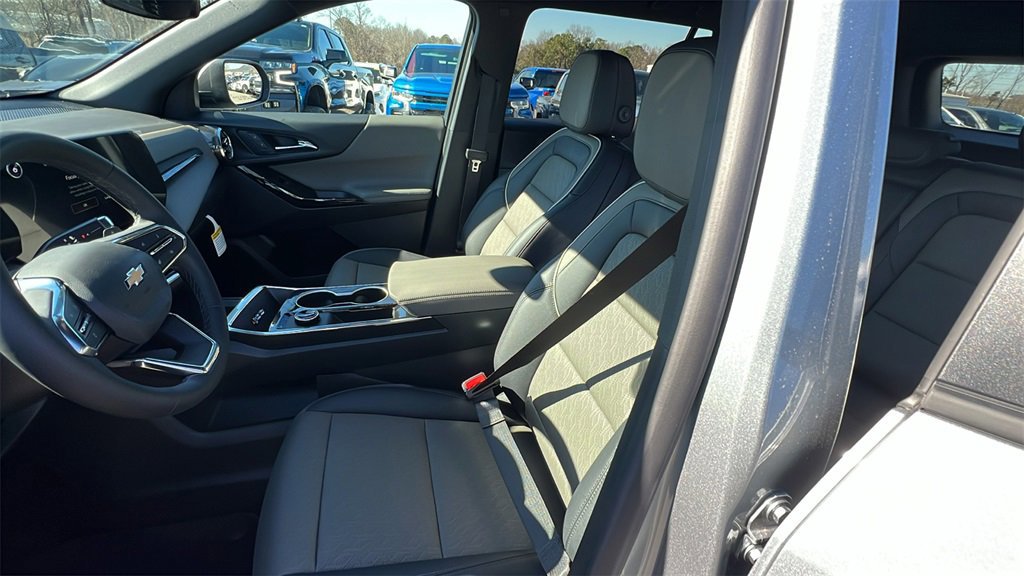 New 2026 Chevrolet Equinox LT w/ Convenience Package II image 14