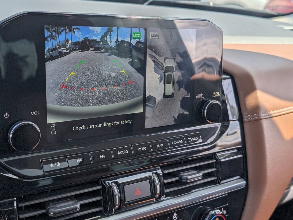 Used 2023 Nissan Pathfinder Platinum w/ Cargo Package image 20