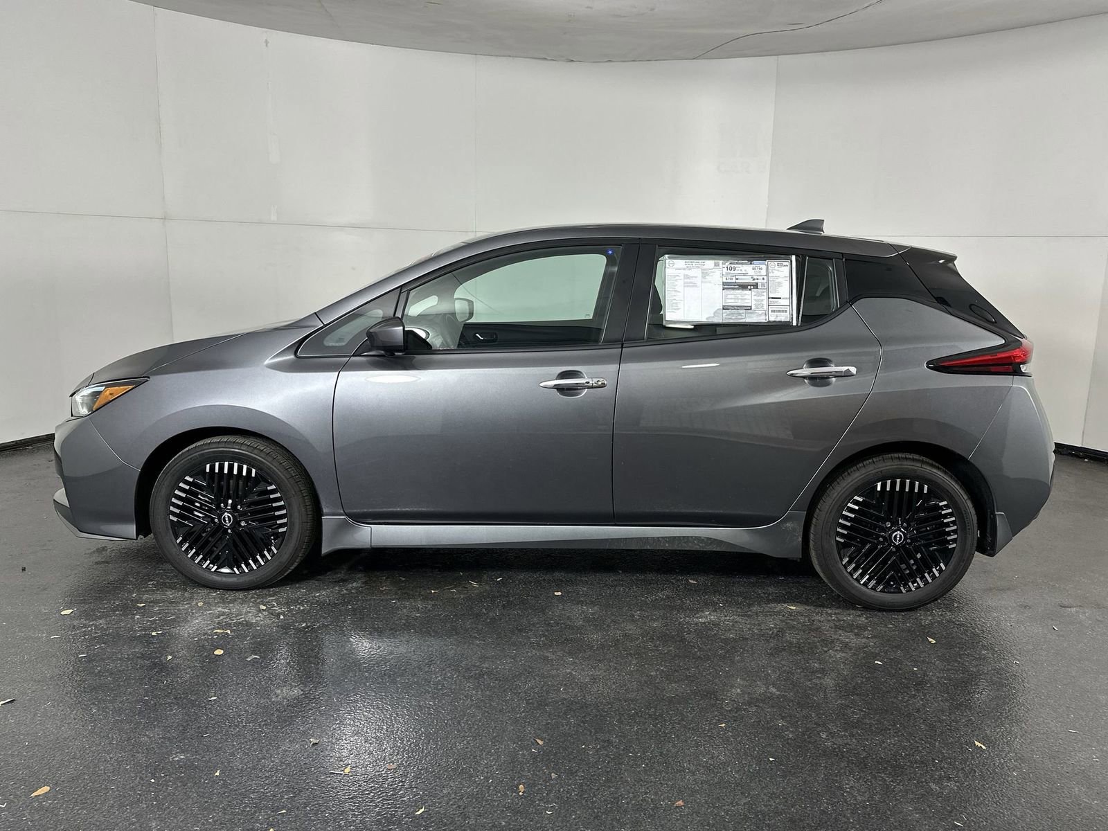 New 2025 Nissan Leaf SV Plus FWD image 5