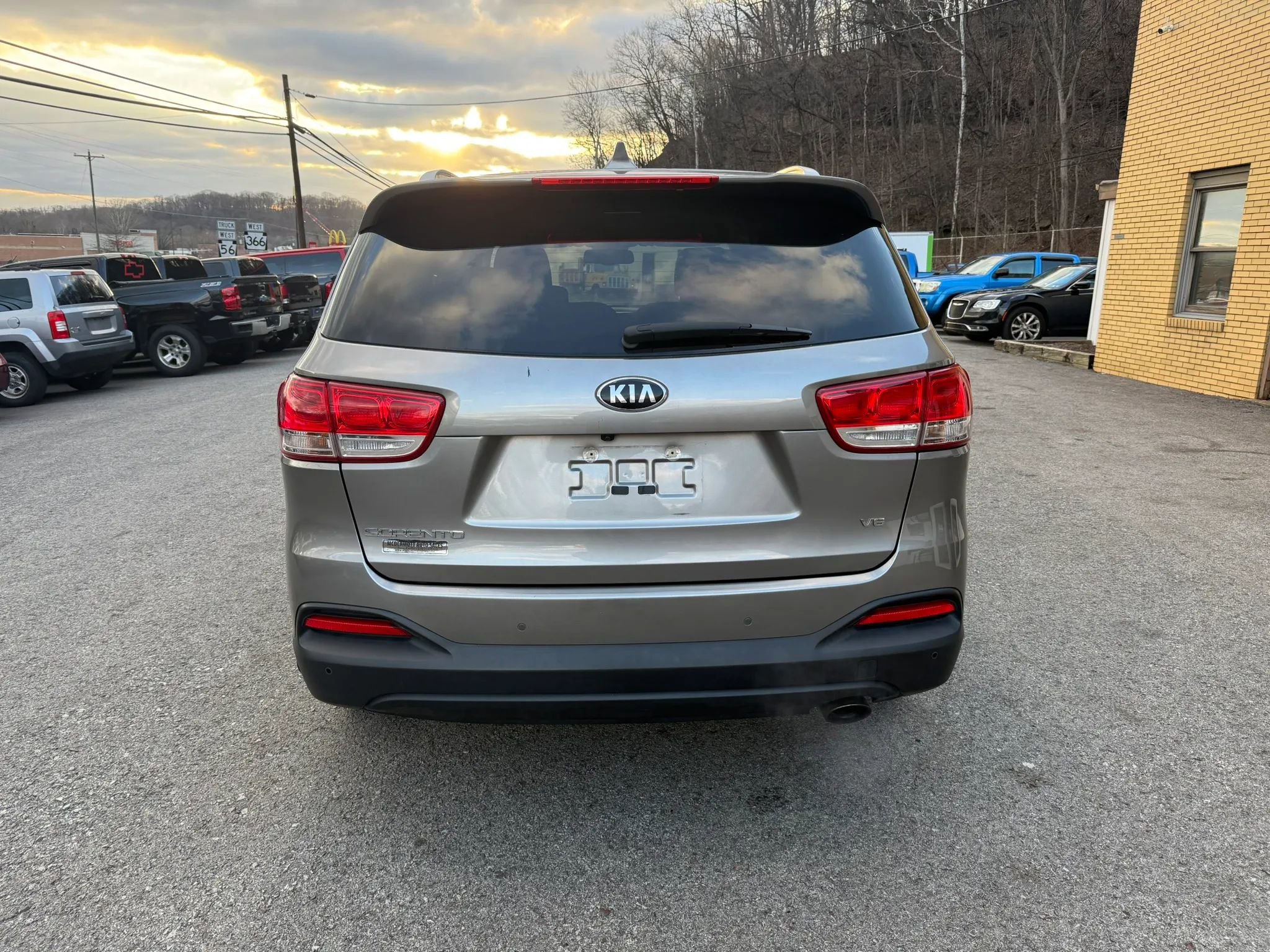 Used 2017 Kia Sorento LX w/ LX V6 Convenience Package AWD/4WD image 8