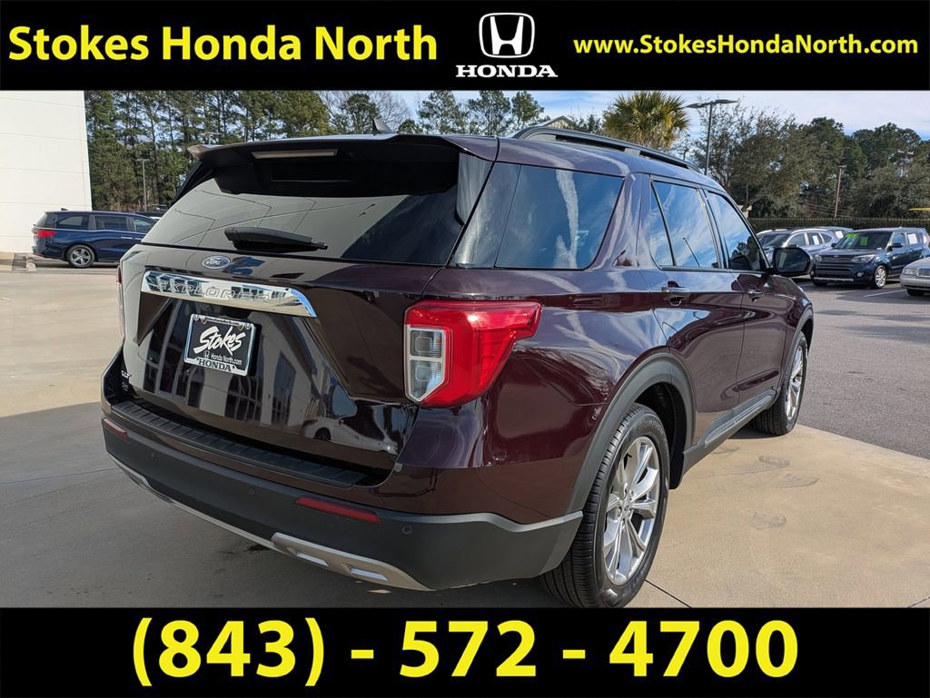Used 2023 Ford Explorer XLT w/ Equipment Group 202A image 4