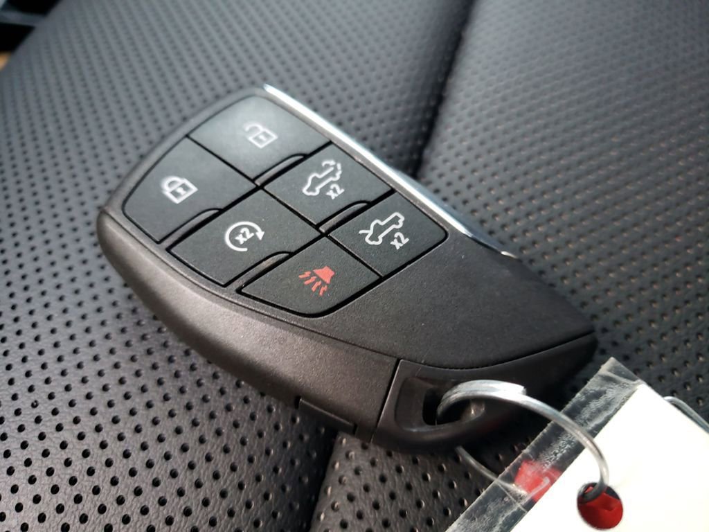 New 2025 Chevrolet Silverado EV LT image 27