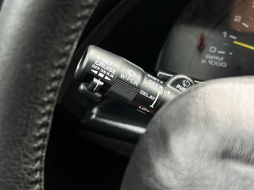 Used 1995 Chevrolet Corvette Coupe RWD image 22