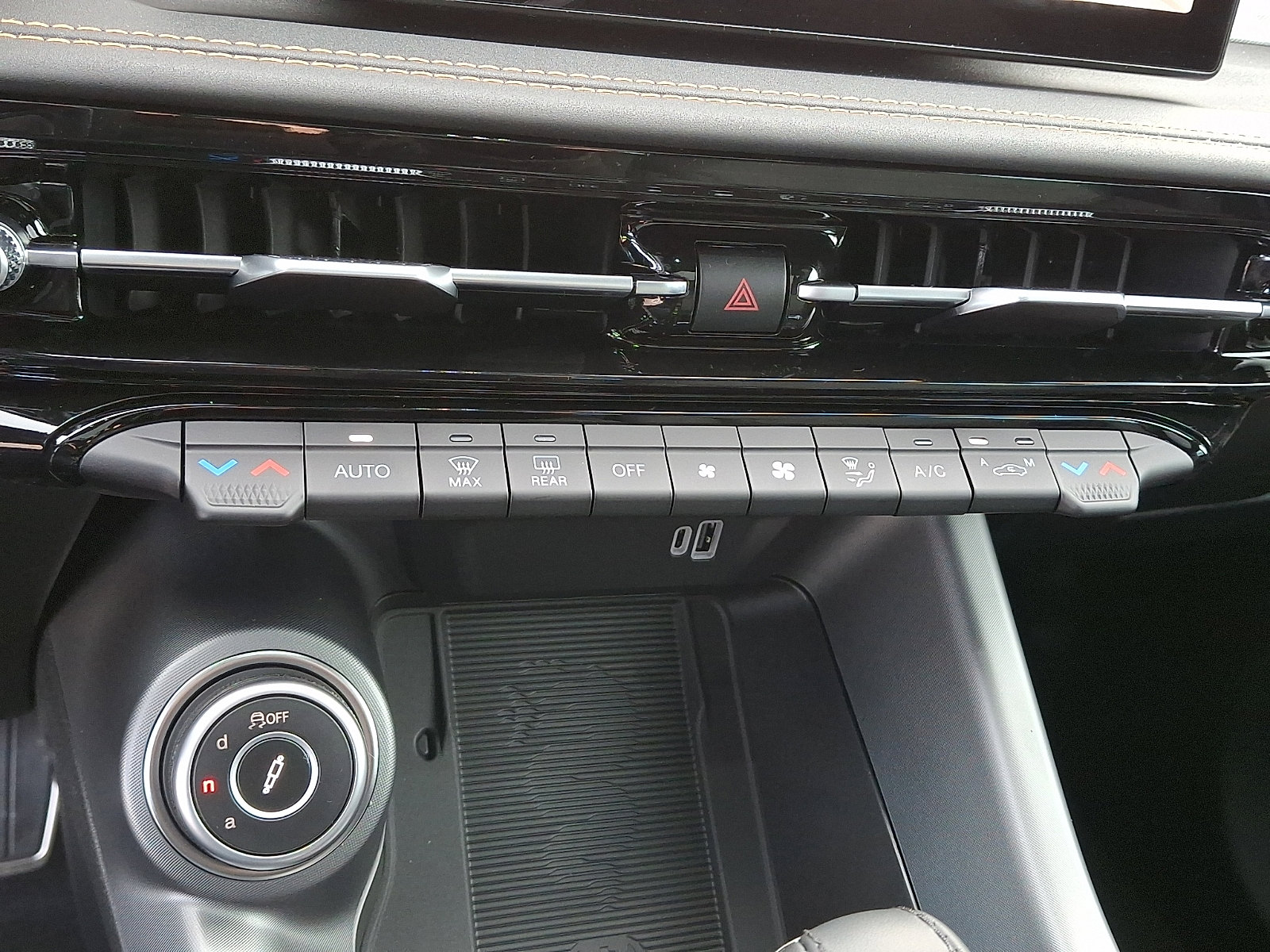 New 2026 Alfa Romeo Tonale Veloce w/ Quick Order Package 23H Volce image 12