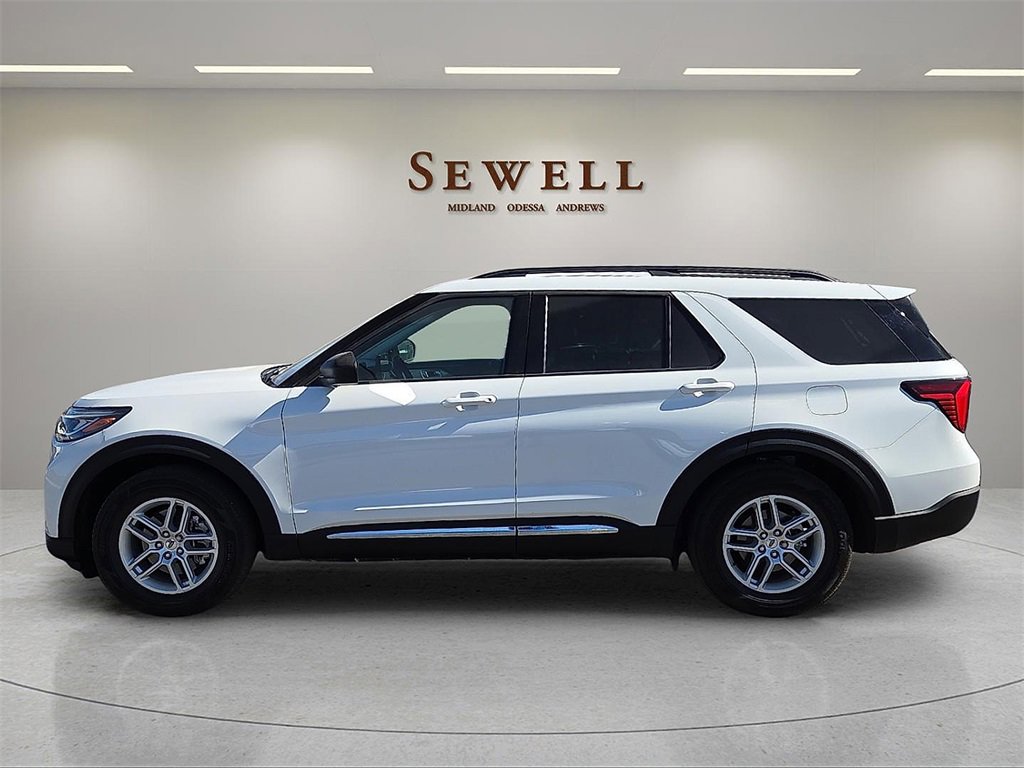 New 2025 Ford Explorer Active image 2