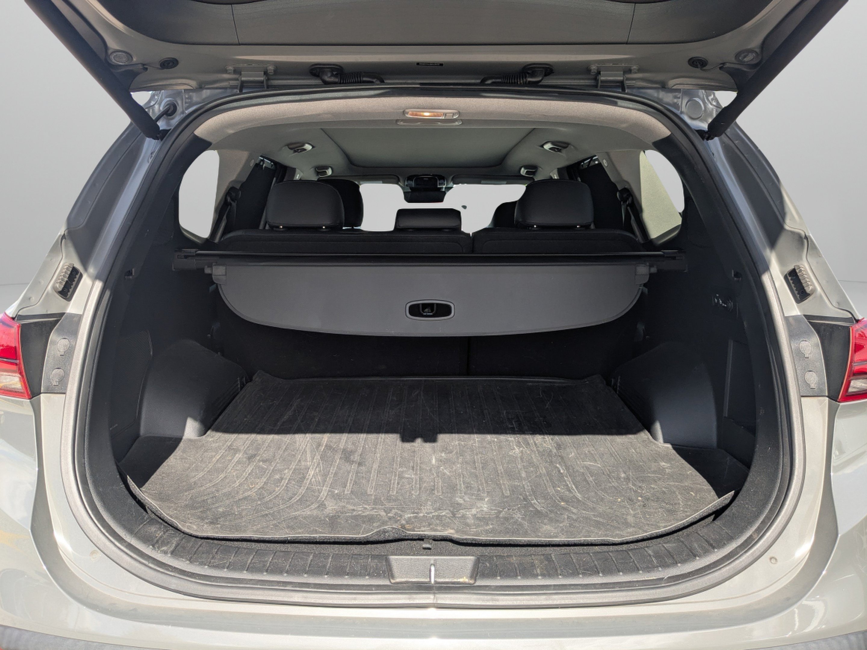 Used 2021 Hyundai Santa Fe Limited FWD image 14