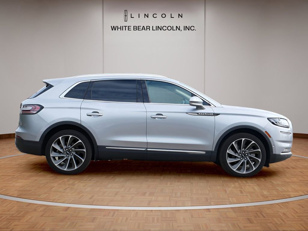 Used 2023 Lincoln Nautilus Reserve w/ Equipment Group 202A image 4