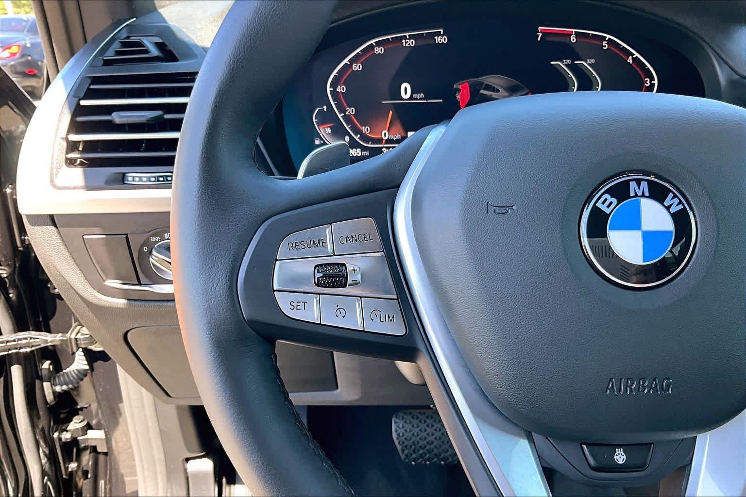 Used 2024 BMW X4 xDrive30i w/ Premium Package AWD/4WD image 22