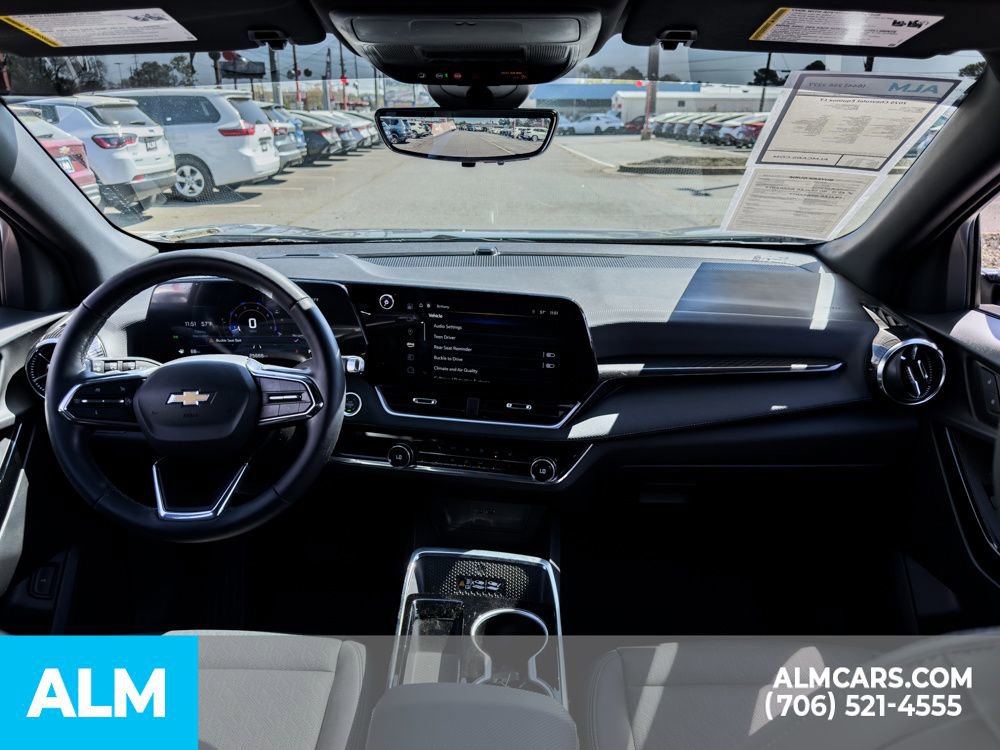 Used 2025 Chevrolet Equinox LT w/ Convenience Package II FWD image 21