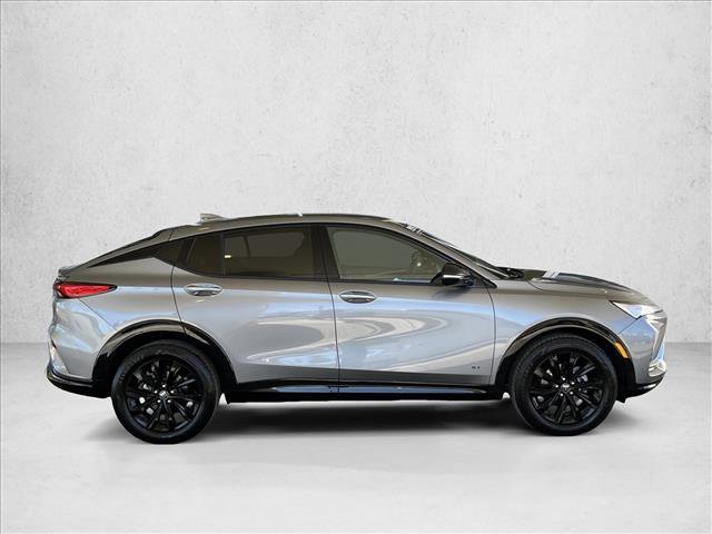 Used 2025 Buick Envista Sport Touring image 4