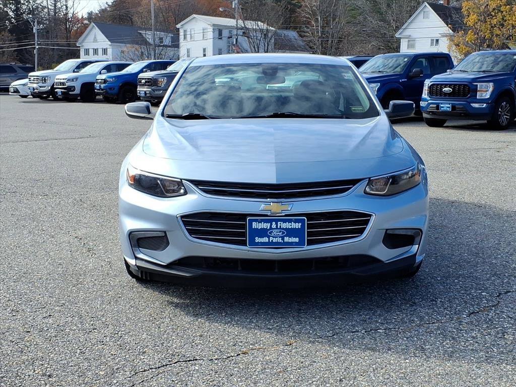 Used 2018 Chevrolet Malibu LT image 2