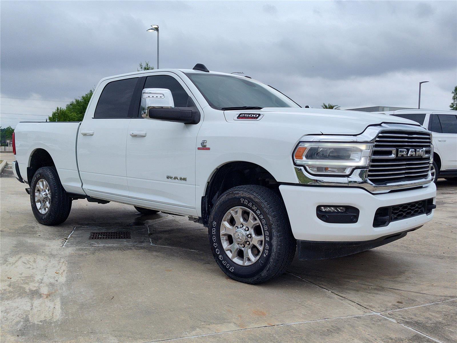 Used 2024 RAM 2500 Laramie AWD/4WD image 9