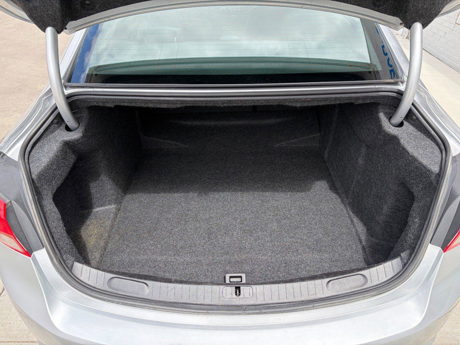 Used 2017 Chevrolet Impala Premier FWD image 21