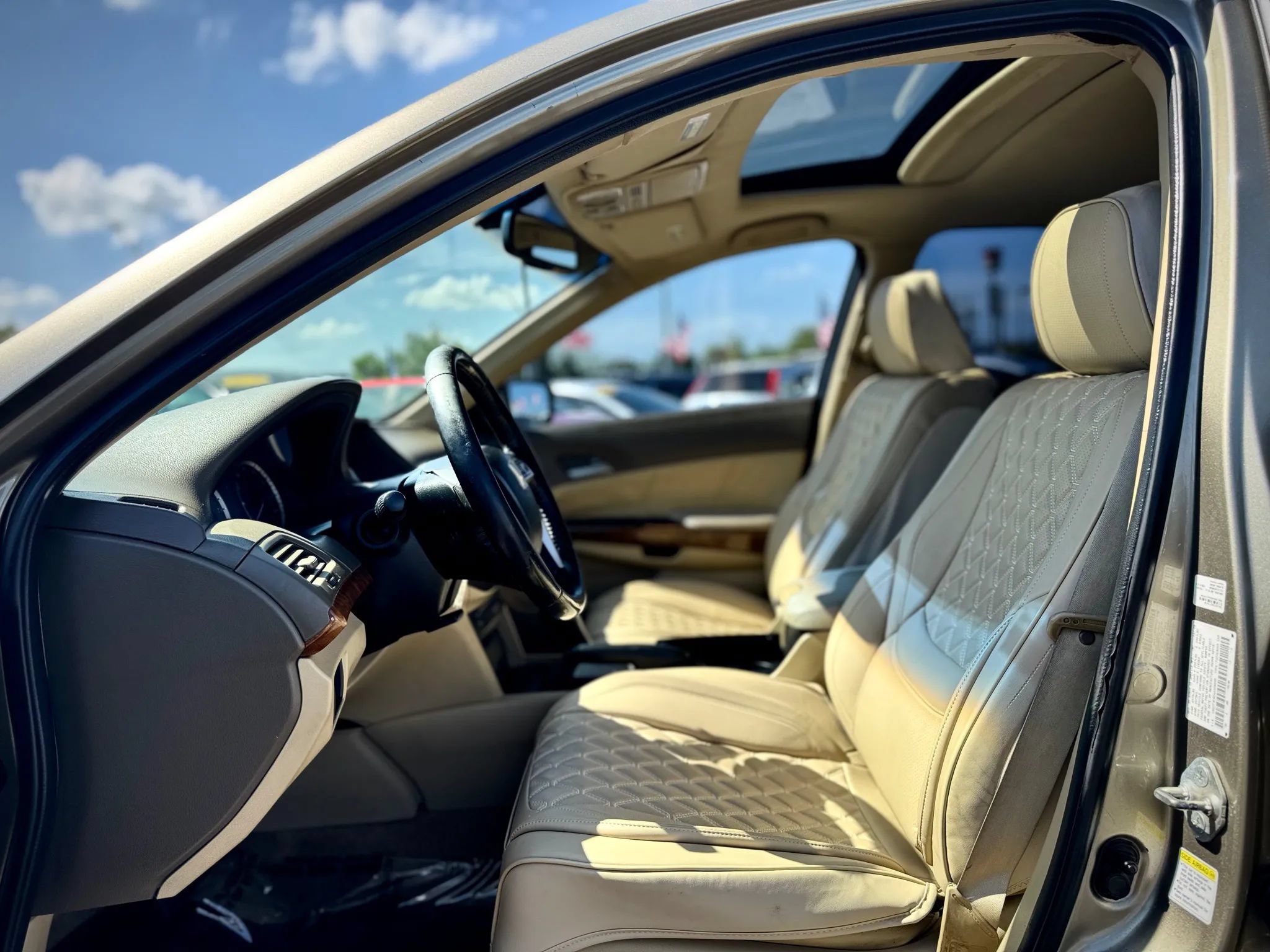 Used 2010 Honda Accord EX-L image 18
