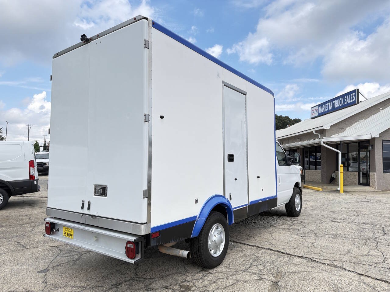 Used 2024 Ford E-350 and Econoline 350 Super Duty w/ Power Windows & Locks Group RWD image 7
