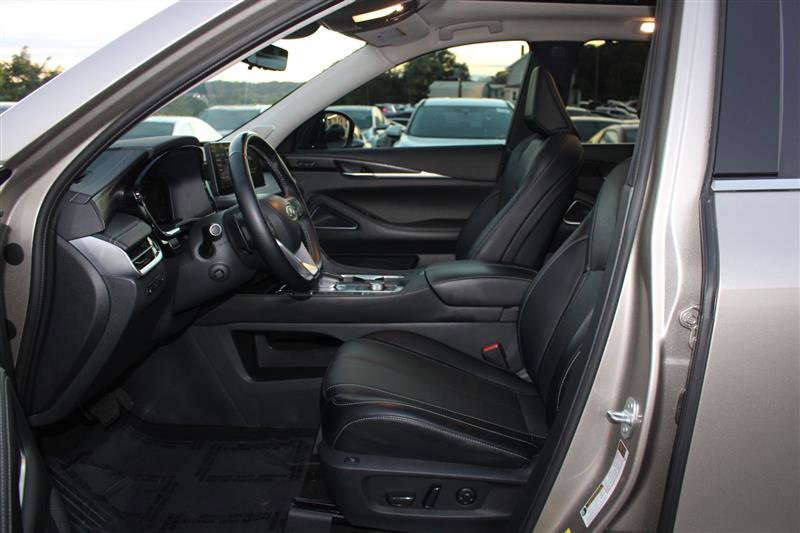 Used 2023 INFINITI QX60 Sensory w/ Vision Package image 11