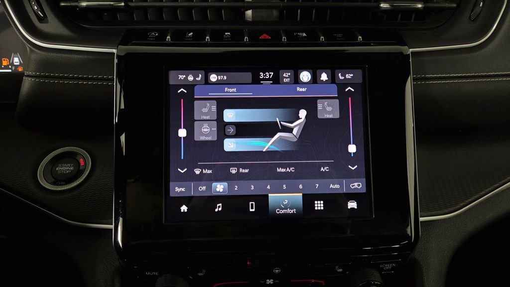 Used 2023 Jeep Grand Cherokee L Laredo image 24