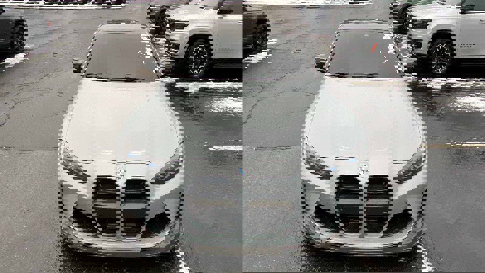 Used 2022 BMW M4 Coupe w/ M Carbon Exterior Package image 4