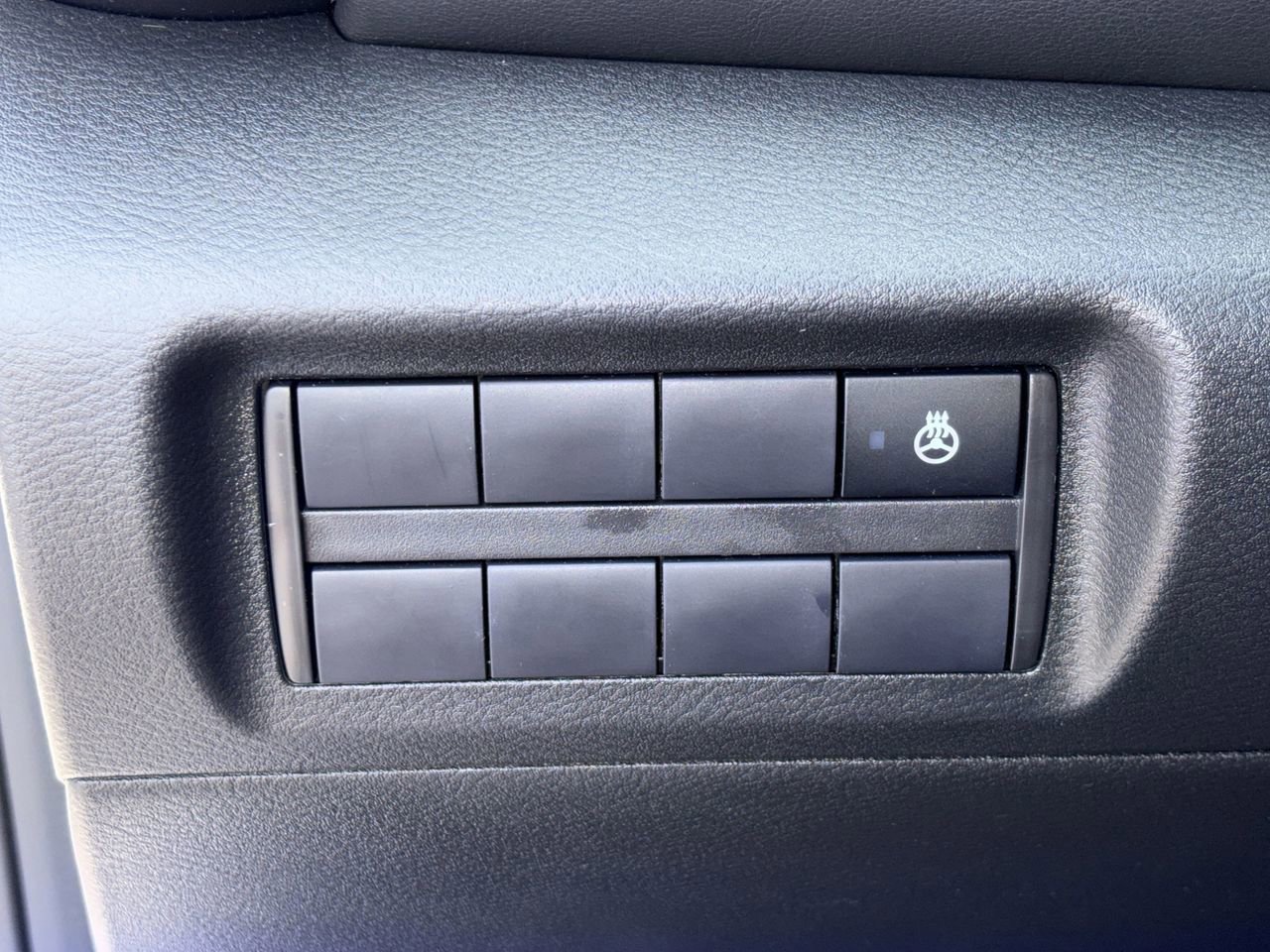 Certified 2024 Nissan Kicks SR w/ SR Premium Package FWD image 21