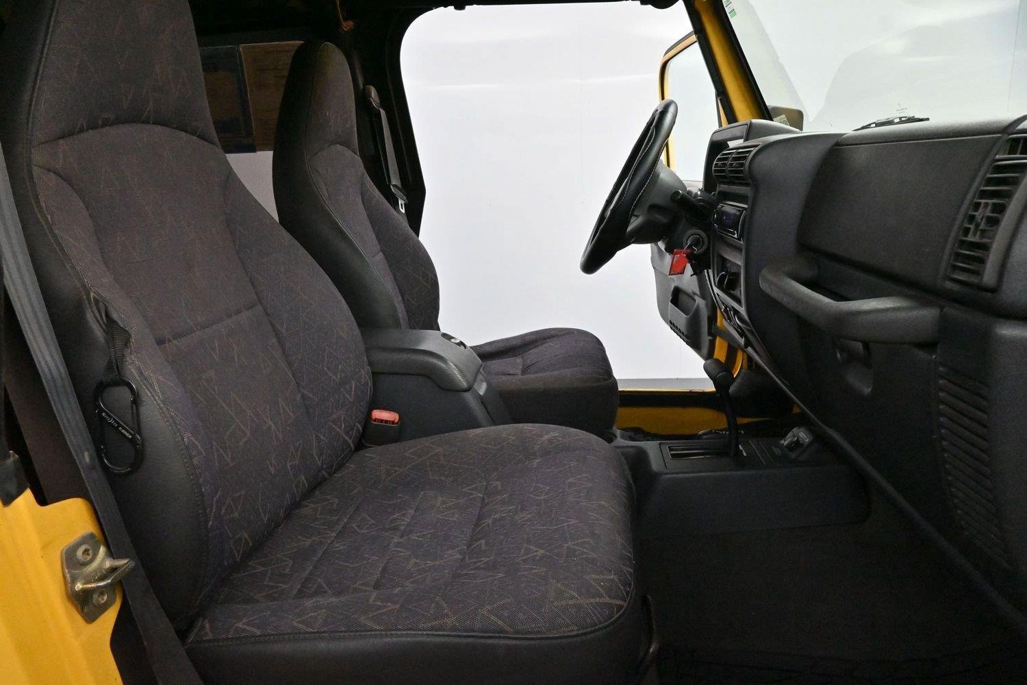 Used 2002 Jeep Wrangler X AWD/4WD image 21