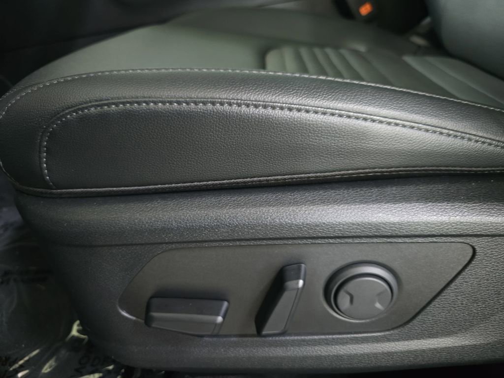 Used 2024 Kia Sportage SX image 28