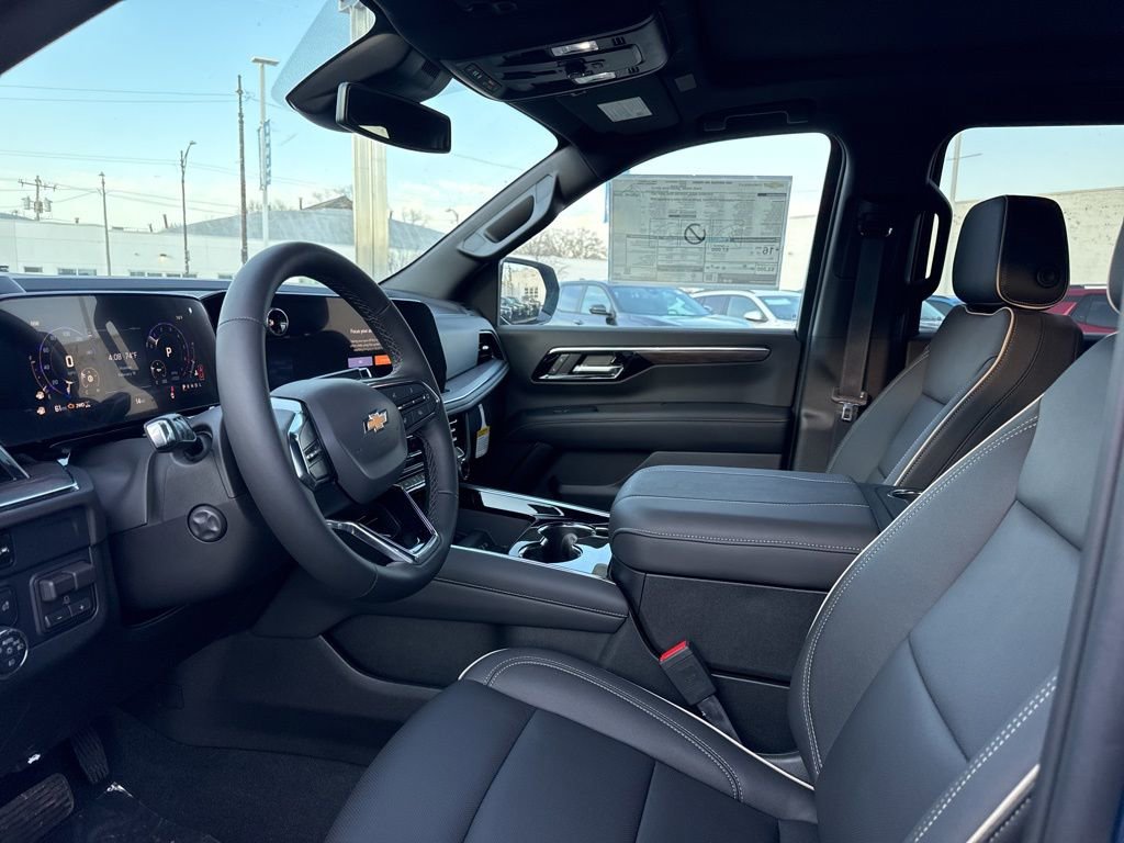 Used 2025 Chevrolet Suburban Premier w/ Sun And Tow Package image 18