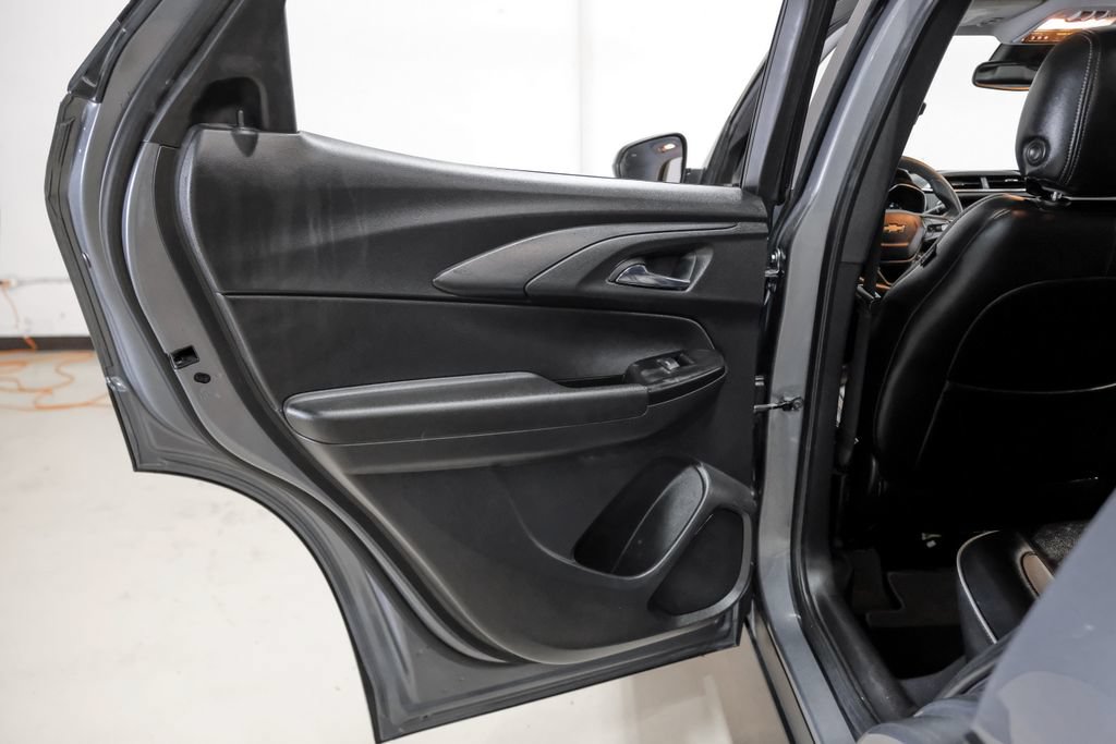 Used 2021 Chevrolet TrailBlazer LT w/ Sun and Liftgate Package FWD image 45