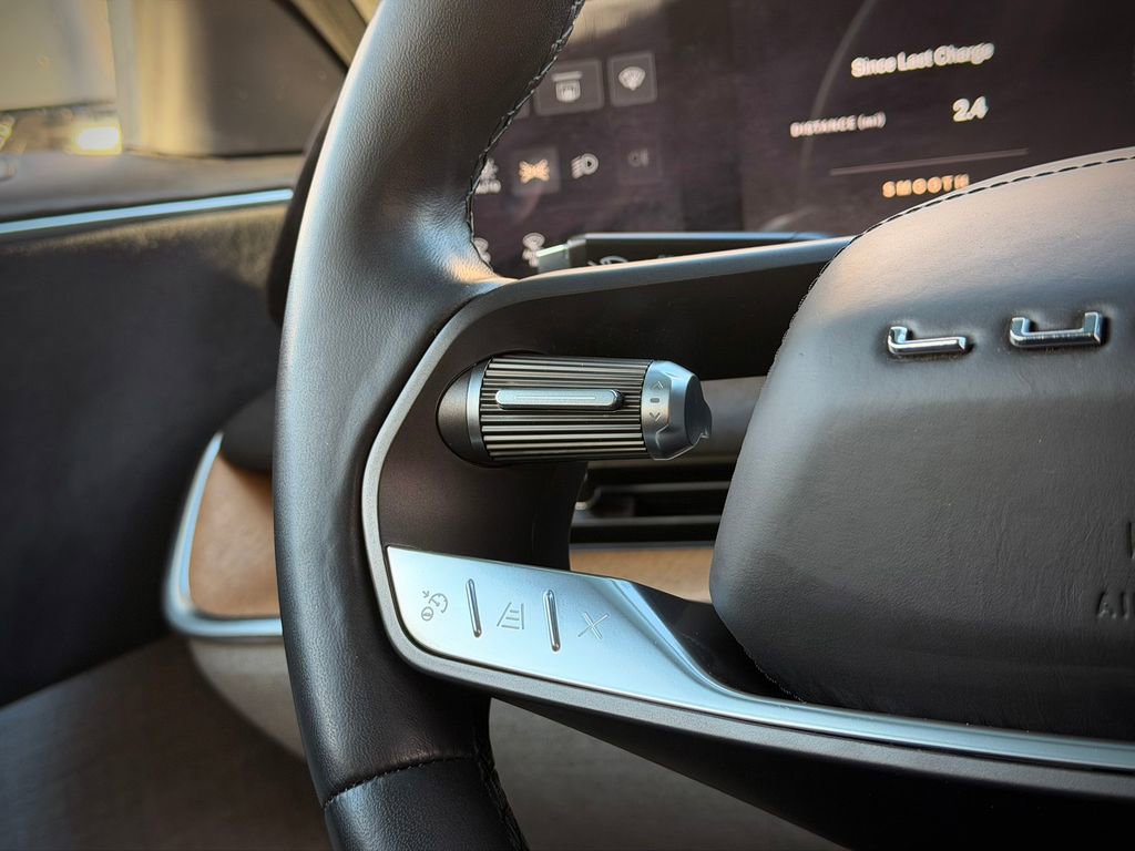 Used 2023 Lucid Air Grand Touring image 31