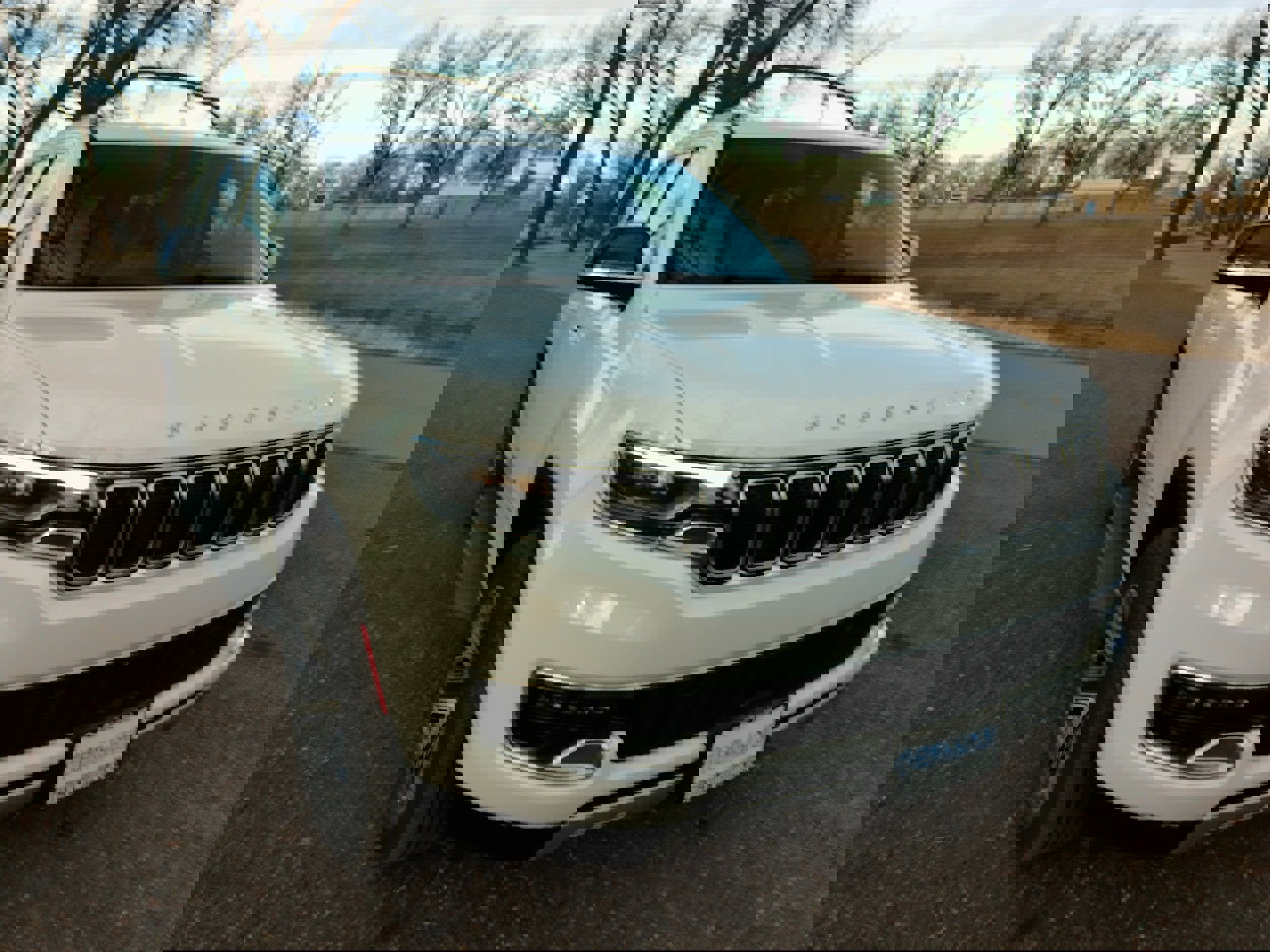 Used 2024 Jeep Wagoneer Series II AWD/4WD image 2