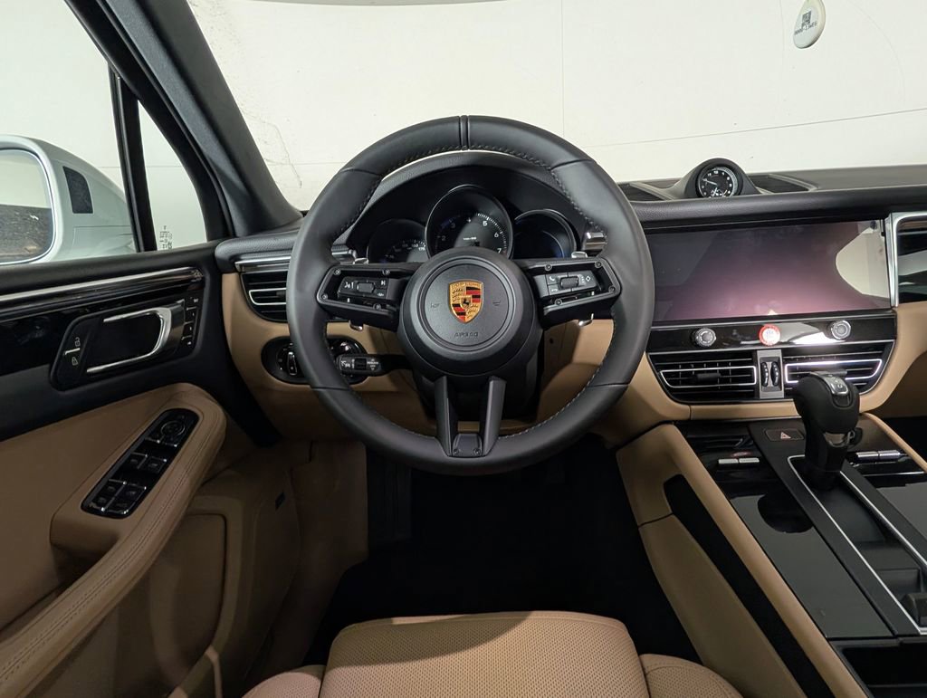 New 2026 Porsche Macan image 21