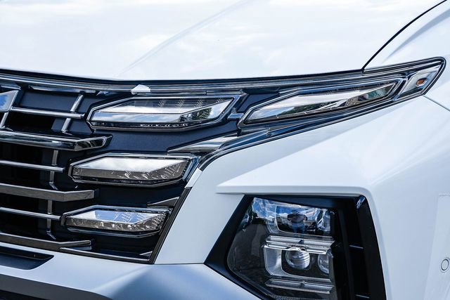 New 2026 Hyundai Tucson Limited AWD/4WD image 8